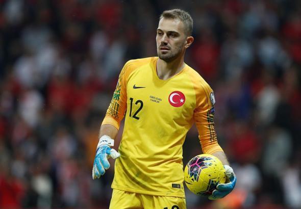 Mert Günok dev kalecileri solladı! Avrupa'nın zirvesinde