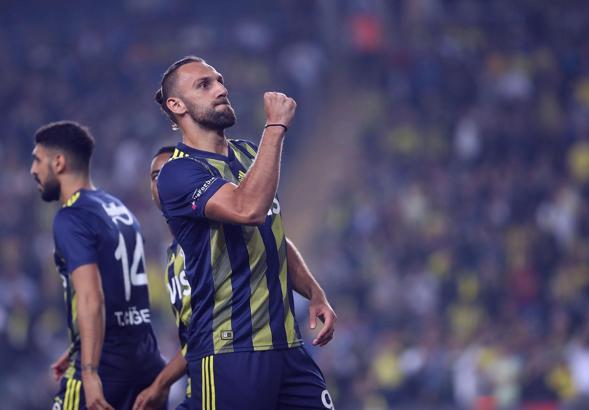 Fenerbahçe forvet bekliyor