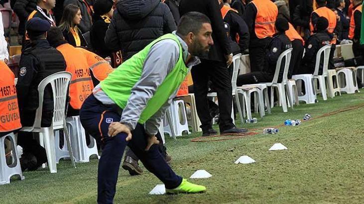 Arda Turan oyuna girerken ıslıklandı