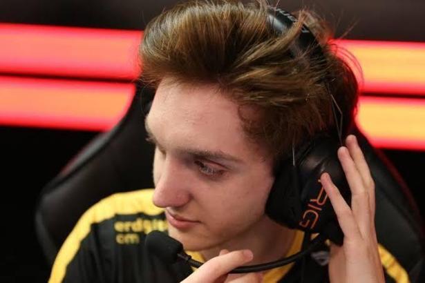 Closer, Golden Guardians'a transfer oldu