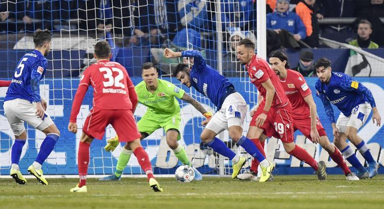 Schalke 04, Ozan Kabak'la uçuşa geçti