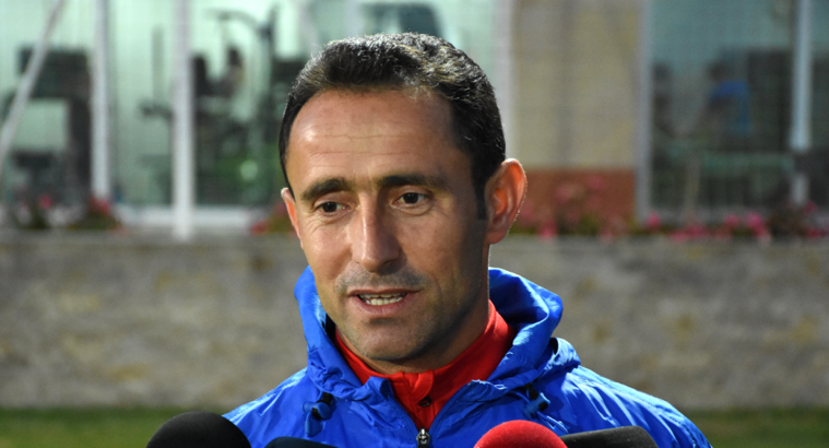 Osman Çakmak Kayserispor'un antrenmanını takip etti