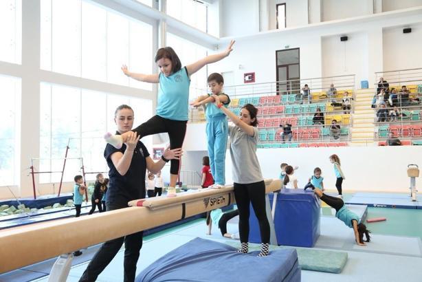 Geleceğin cimnastikçileri Nilüfer'de yetişiyor