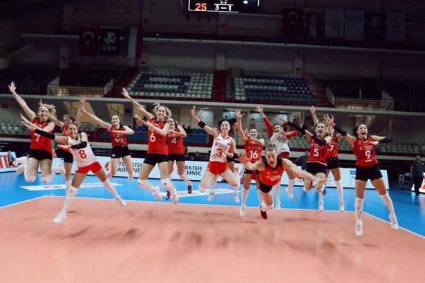 Türk Hava Yolları: 3 - 1. MCM-Diamant: 1