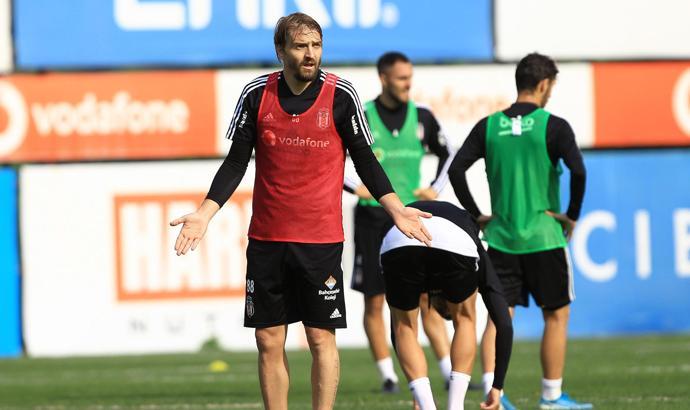 Caner Erkin gergin döndü