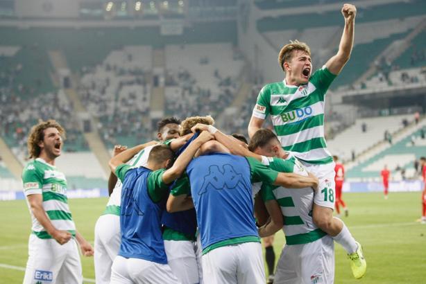 Bursaspor'dan milli takımlara 17 oyuncu