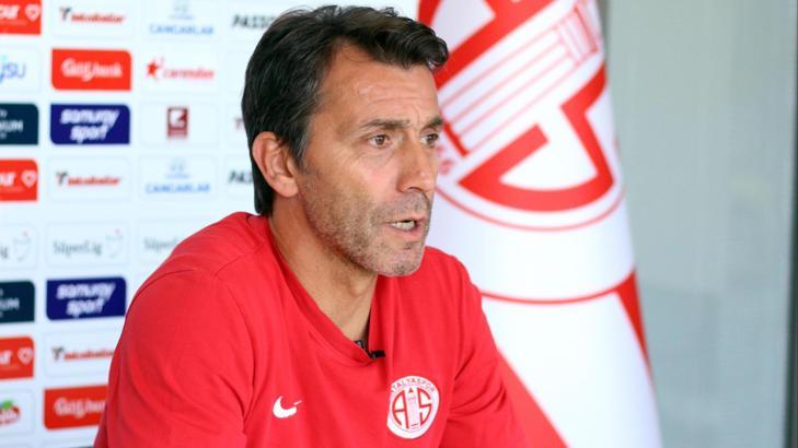 Antalyaspor'da Bülent Korkmaz görevinden ayrıldı!