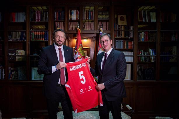 Hidayet Türkoğlu, Sırbistan Cumhurbaşkanı Aleksandar Vucic'i ziyaret etti