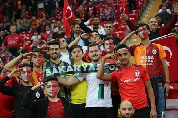 Türkiye tek yürek!