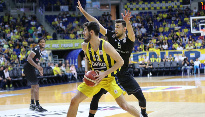 Fenerbahçe, Beşiktaş'a karşı potada üstünlüğünü sürdürdü