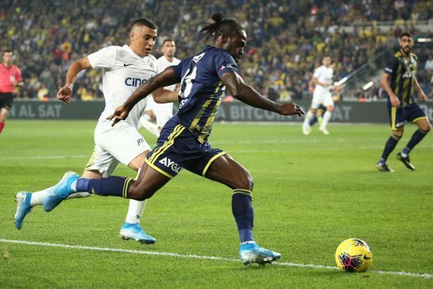 Son dakika! Fenerbahçe-Kasımpaşa maçında gerginlik