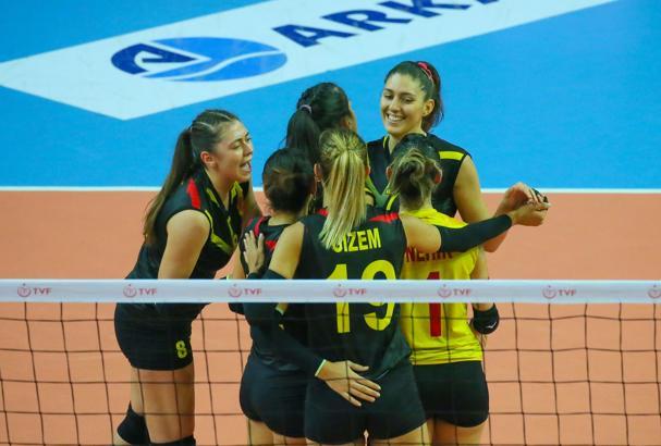 6 saat 30 dakika süren olaylı İzmir derbisini Göztepe kazandı