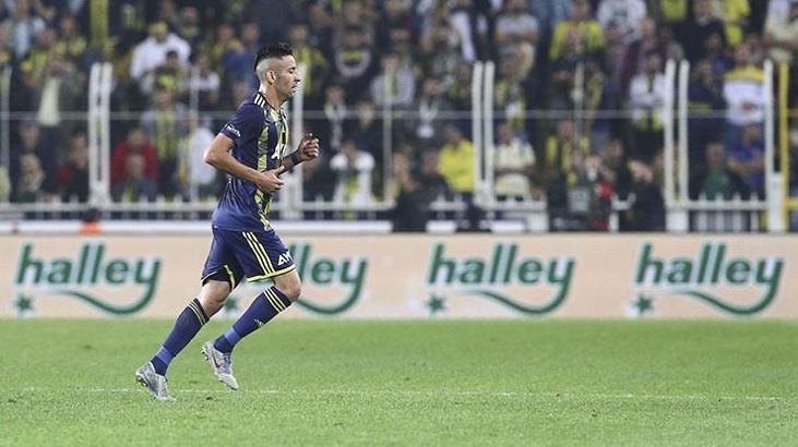 Fener'de ilk kırmızı Mauricio İsla'ya