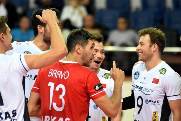Arkasspor düşüşe geçti