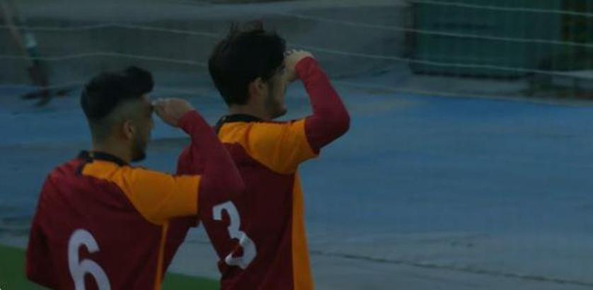 Galatasaray'ın genç futbolcularından asker selamı