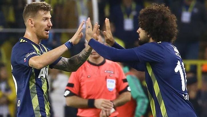 Fenerbahçe'de savunmaya yeni ikili!