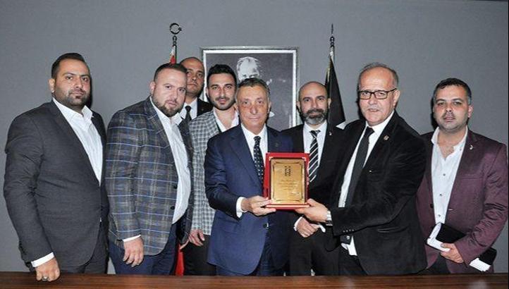 Beşiktaş'ta Ahmet Nur Çebi, dernekleri ağırladı