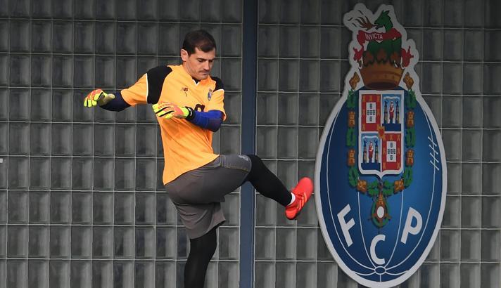 Iker Casillas yeşil sahalara döndü