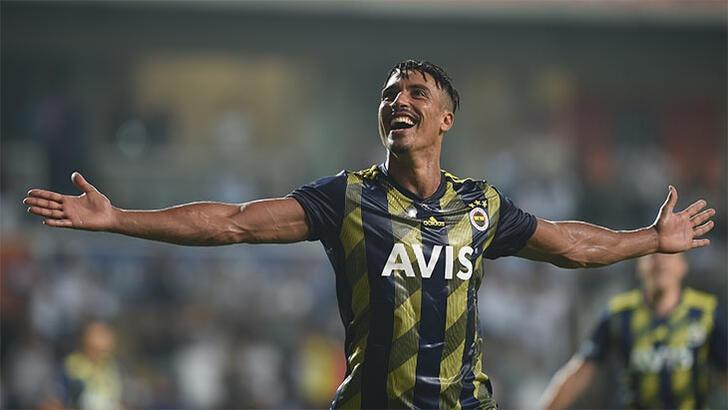 Fenerbahçe'de sağ kanat değişiyor