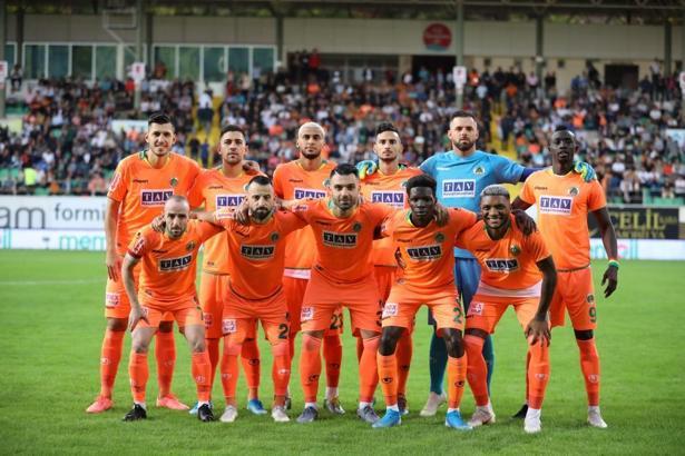 4 Büyükler'i solladılar ve zirveye yerleştiler