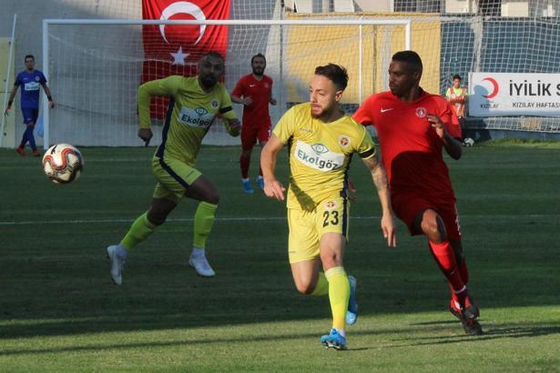 Son dakika! Menemenspor-Ümraniyespor maçında kural hatası
