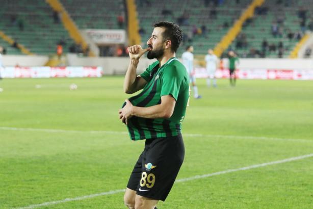 Akhisarspor düşüşte, Erhan Çelenk çıkışta