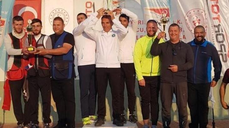 Kağıtsporlu atıcılar Bursa ve Konya'dan madalya ile döndü