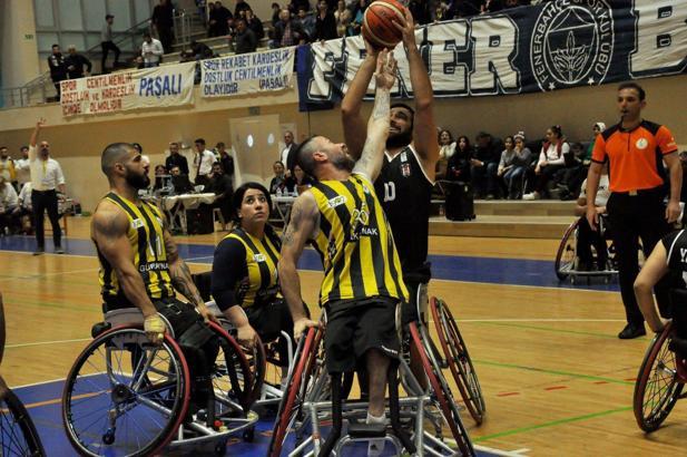 1907 Fenerbahçe - Beşiktaş maç sonucu: 66-58