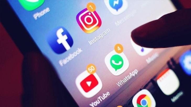 Instagram ve Facebook'tan cinsellik çağrıştıran emojilere yasak