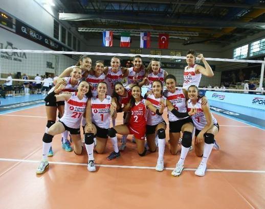 Türkiye, Gloria Cup'a galibiyetle başladı