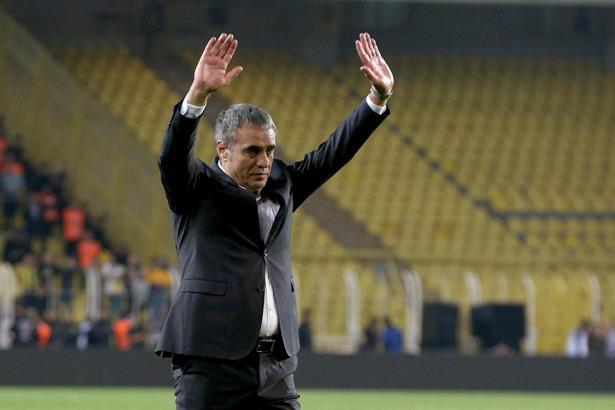 Ersun Yanal'dan uyarı: Ayaklarınız yere bassın