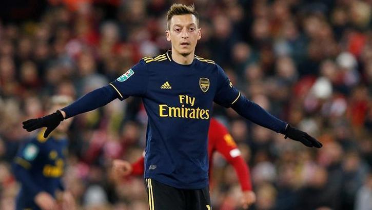 Mesut Özil transferinde Fenerbahçe'ye 2 zorlu rakip!