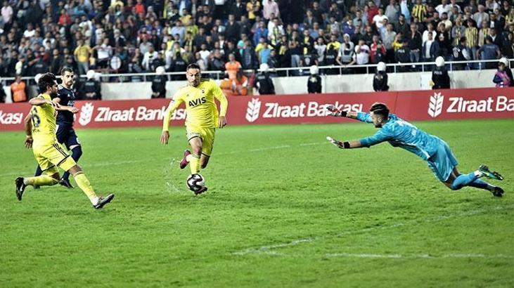 Mevlüt fırsatları harcadı