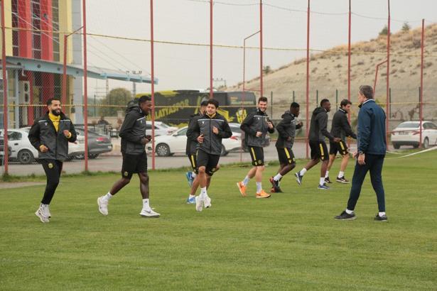 Yeni Malatyaspor'da Kasımpaşa maçı hazırlıkları sürüyor