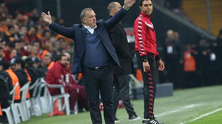 ..Ve Feyenoord Advocaat'a emanet