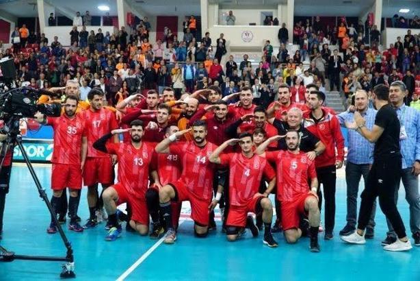 Yunanistan'da skandal! Oyuncuların sözleşmeleri feshedildi