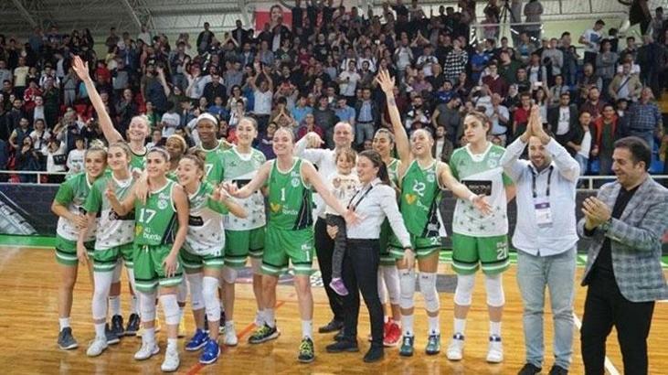 Periler İzmit'te galibiyeti yakaladı