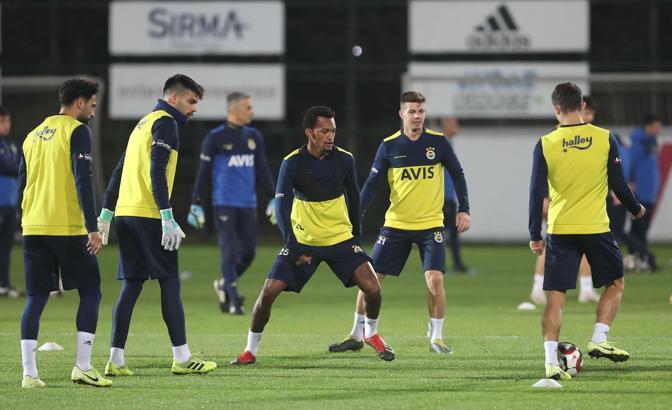 Fenerbahçe, Tarsus İdman Yurdu maçı hazırlıklarına başladı