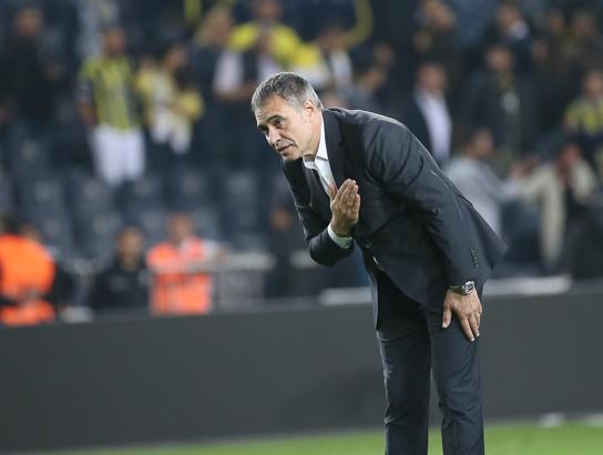 Ersun Yanal'a sevgi seli
