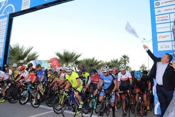 Çeşme'de pedallar çocuklar için döndü