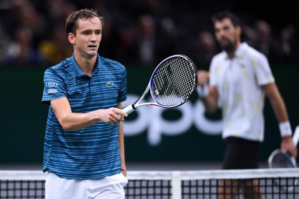 Medvedev'den Paris Masters'a erken veda