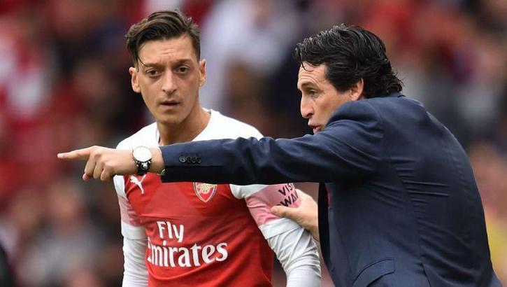 Unai Emery'den Mesut Özil açıklaması
