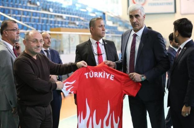 Irak Gençlik ve Spor Bakanı Taleb'den THF'ye ziyaret