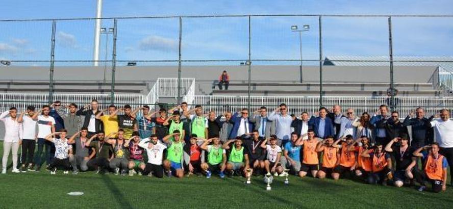 Halı saha futbol turnuvası sona erdi