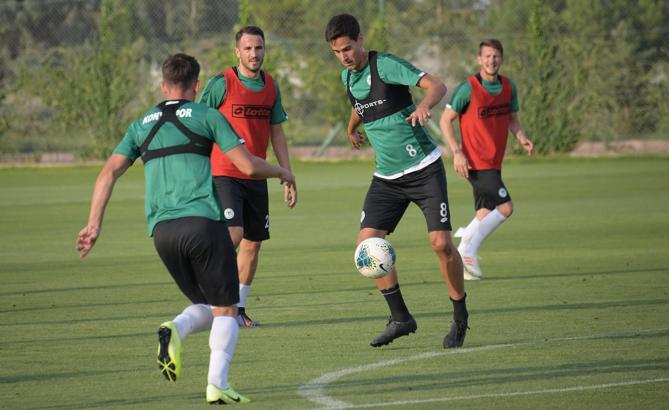 Konyaspor 3 eksikle Ankaragücü hazırlıklarını sürdürdü