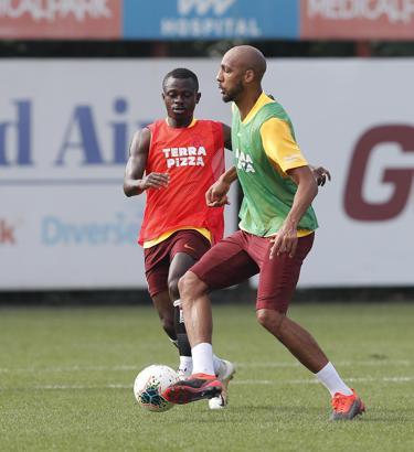 Galatasaray'ın orta sahasında büyük savaş