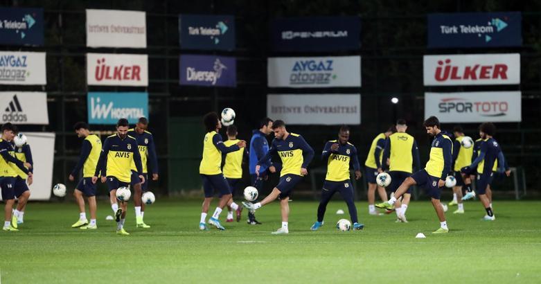 Fenerbahçe, İttifak Holding Konyaspor maçına hazır