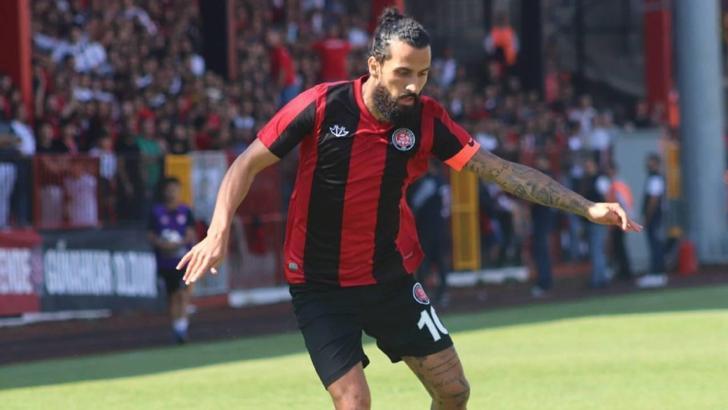 Erkan Zengin 2 gol attı, kendini alkışlattı
