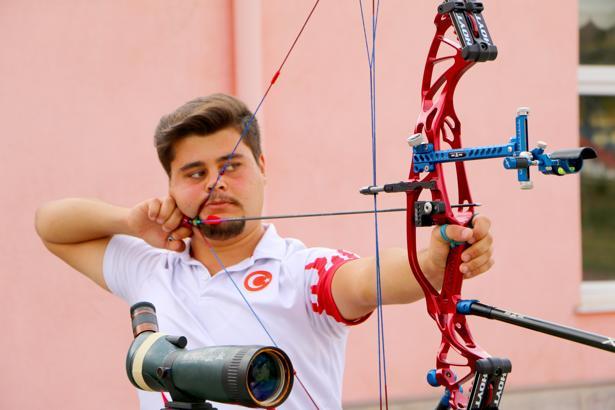 Milli okçu Süleyman Araz'ın hedefi Avrupa şampiyonluğu