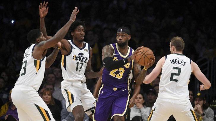 Los Angeles Lakers, Utah Jazz karşısında siftah yaptı: 95-86